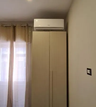 Guest house Garibaldi Naples